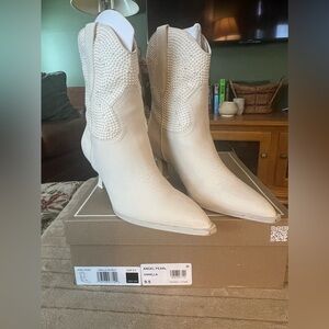 Dolce Vita Cream Pearl Boots